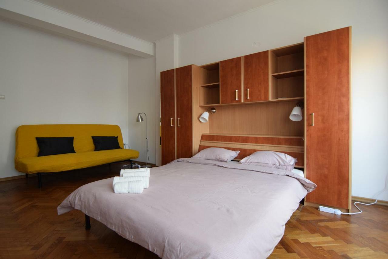 Apartment Resedinta Lui Calin - Downtown Park Cismigiu Bucharest