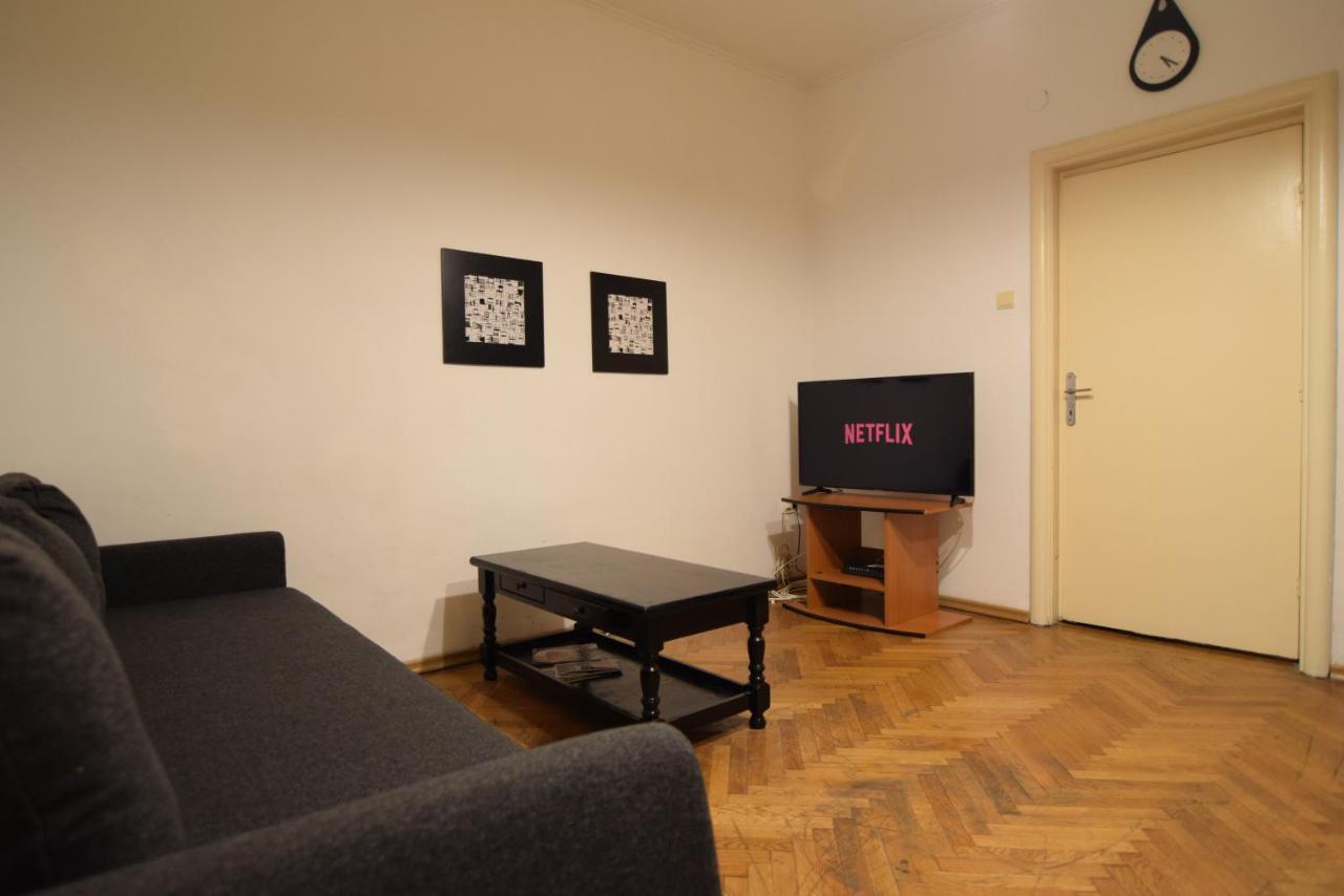 Resedinta Lui Calin - Downtown Park Cismigiu Apartment *